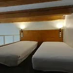 S42 Apartman *