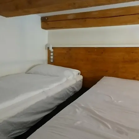 Apartment S42 *